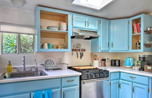 Fernwood Cottage | Cozy California Abode Near Malibu Beaches!