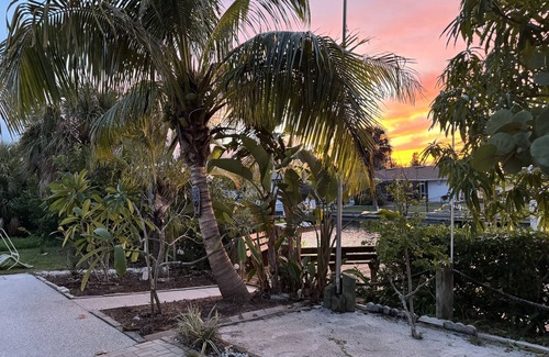 Charlotte Park House | Cozy Canal House in Punta Gorda
