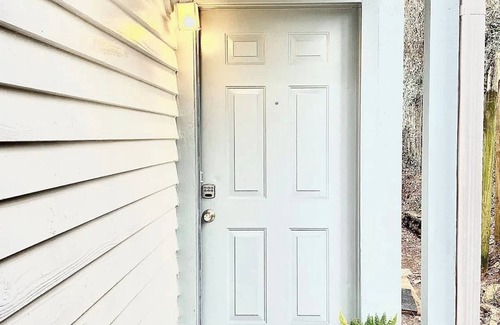 Tallahassee House | Cozy Canopy Cottage tucked away - East Tallahassee