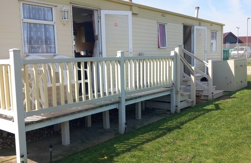 Mablethorpe and Sutton Ski Chalet | Cozy caravan in Mablethorpe