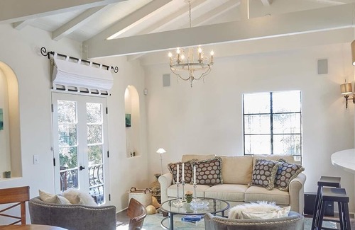 Golden Rectangle Apartment | Cozy Carmel Splendor