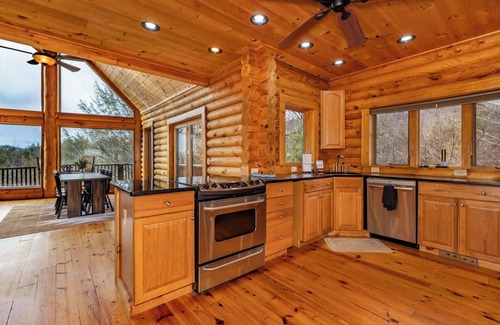 Purlear Cabin | Cozy Carolina Cabin S