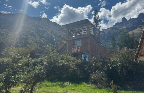Huaran Ski Chalet | Cozy Casita in the Sacred Valley. Breathtaking waterfall and mountains view!