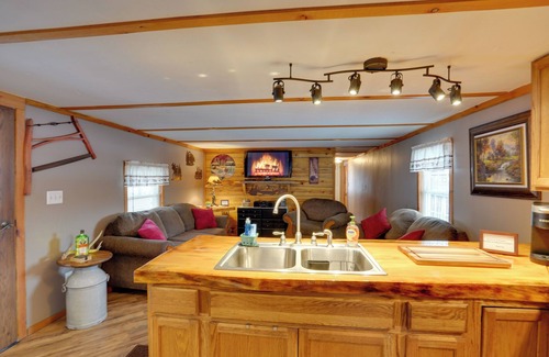 Oak Hill House | Cozy Catskills Home w/Pond on 2 Acres!