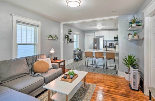 Cedar Rapids House | Cozy Cedar Rapids Abode w/ Private Hot Tub