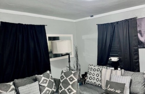 Atlanta Villa | cozy centralized 2 bedroom in the heart of downtown atlanta