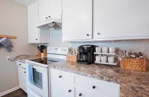 Wichita House | Cozy & Centrally located Home in Wichita