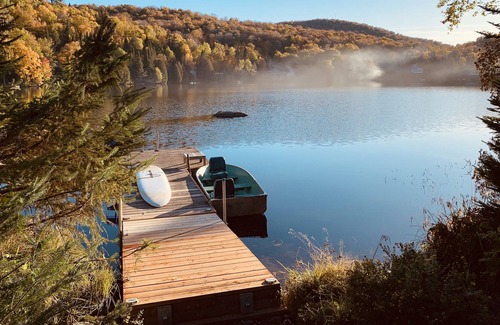 Saint-Faustin-Lac-Carre Ski Chalet | Cozy chalet on the lake and the Laurentians mountains