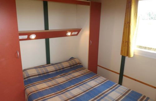 Maurs Cottage | Cozy Chalet for 4 with Free Pool Access, Terrace, Pet-Friendly, near Maurs, France