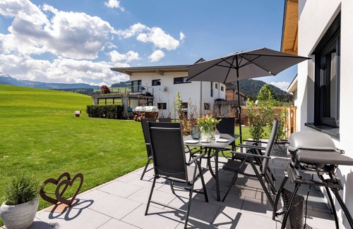 Hopfgarten im Brixental Apartment | Cozy chalet invites you to feel good