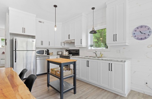 Orford Ski Chalet | Cozy Chalet lakeside near Magog