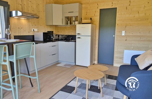 Saint-Berthevin Cottage | Cozy chalet near Laval, 4 pers., pets allowed