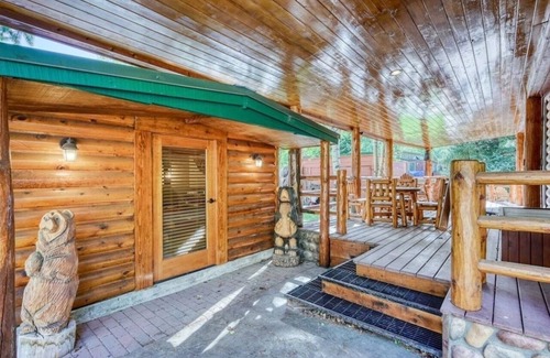 Breckenridge Ski Chalet | Cozy Chalet on Swan River minutes to Breckenridge