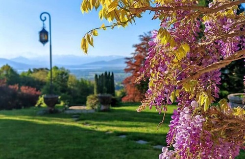 Gex Apartment | Cozy Chalet w/Fireplace, Patio & Barbecue. Pet Friendly!