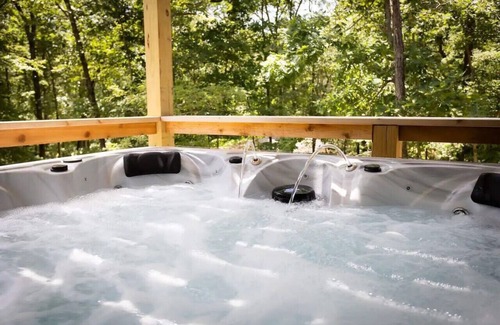 Bella Vista House | Cozy Chalet with Hot Tub Woodland Views Near Back 40 Trails