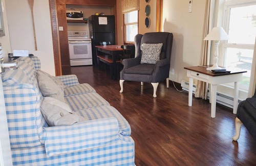 Coldwater Cottage | Cozy Channel House on lake - w beach & dock