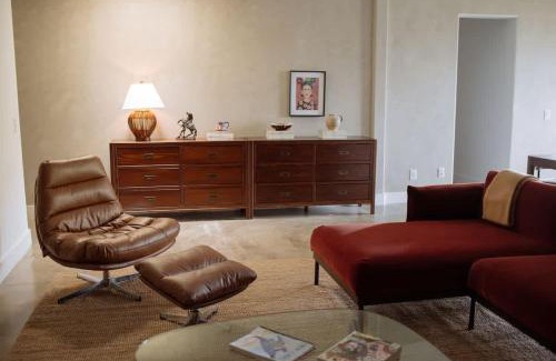 West Hollywood Bed & Breakfast | Cozy Charm in West Hollywood