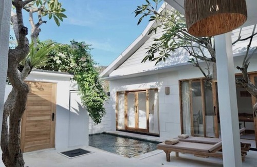 Padonan Villa | Cozy & Charming 3BR/3Bath Private Villa in Canggu