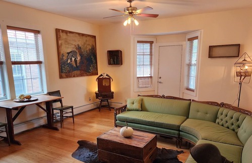Mountain Dale Apartment | Cozy Chic Apt Nestled in the heart of Mountaindale