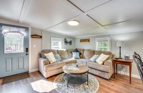 Clarkesville House | Cozy Clarkesville Getaway with Fire Pit!