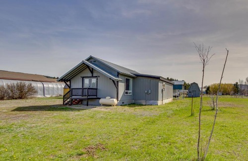 Cle Elum House | Cozy Cle Elum Cabin with 3 Acres and Stocked Pond