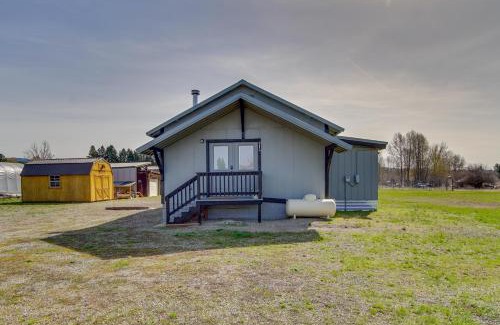 Cle Elum House | Cozy Cle Elum Cabin with 3 Acres and Stocked Pond