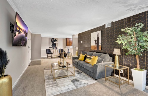 Cumberland Apartment | Cozy & clean 2 bdr. retreat near Braves Stadium!