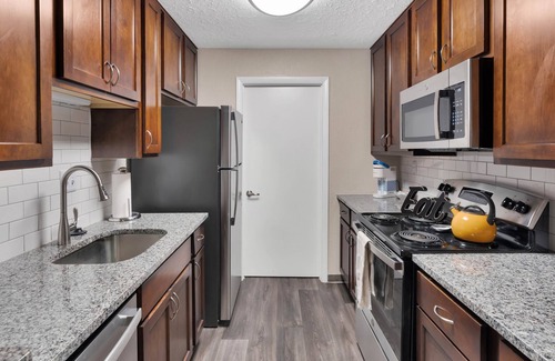 Cumberland Apartment | Cozy & clean 2 bdr. retreat near Braves Stadium!
