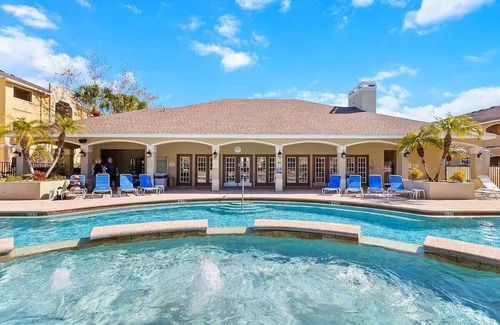 Clearwater Apartment | Cozy Clearwater Condo. Resort-Style Pool, Close to Spectacular Clearwater Beach!
