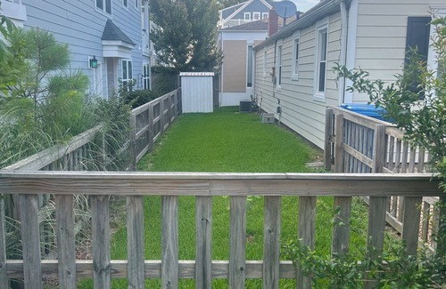 Northeast Virginia Beach House | Cozy Coastal Cottage located two blocks from the beach.