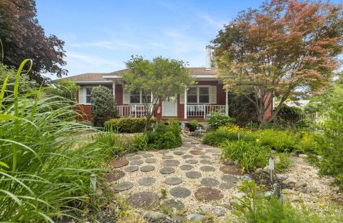 Rehoboth Beach House | Cozy Coastal Cottage