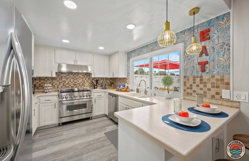 Fire Mountain House | Cozy Coastal Hangout-Pool, Spa & Game Night Ready!