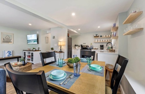 Ocean Park Condo | Cozy Coastal Retreat Walk to Pier & Shoreline