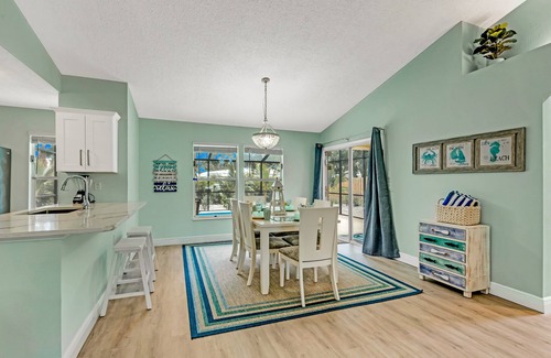 Bradenton House | Cozy Coastal Vibes w/Private Pool!