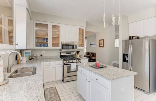 Plainfield House | Cozy Comfort/2-Bedroom Plainfield Getaway