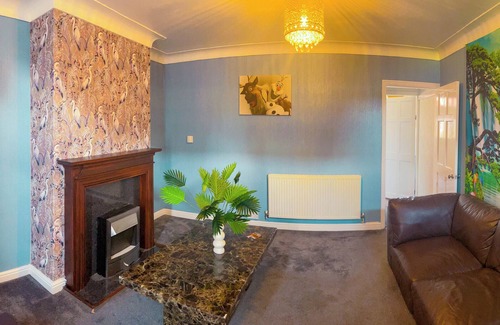 Beeston House | COZY COMFORT:BEAUTIFULLY UPDATED 2-BEDROOM HOME IN FAMILY-FRIENDLY NEIGHBORHOOD