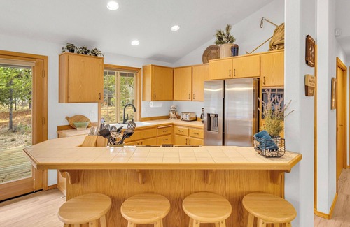Deer Park House | Cozy Comfort in the Heart of Sunriver – Nature, Adventure & Relaxation Await!