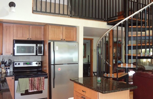 Locust Lake Village Ski Chalet | Cozy, Comfortable and Clean! 3bdr Chalet Walk to Beach and Game Lands.