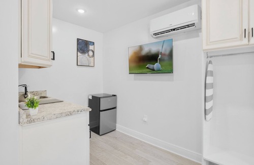 Wynnefield Apartment | Cozy Comfortable and Quiet Suites
