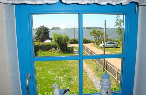 Wiek House | Cozy, comfortable apartment at the water, suitable for 6 people