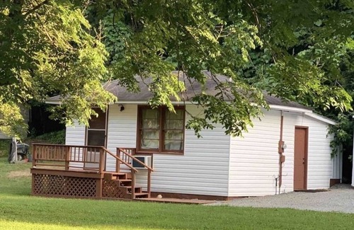 Dayton House | Cozy, comfy, cottage. You’ll love it.