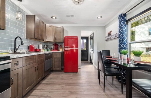 Statesville House | Cozy & Comfy Remodeled Home