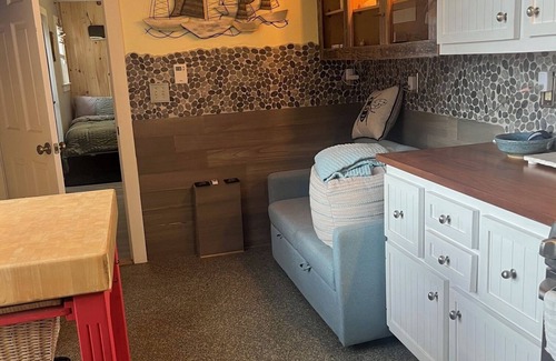 West Kennebunk Apartment | Cozy, Compact Farmhouse Apartment in West Kennebunk