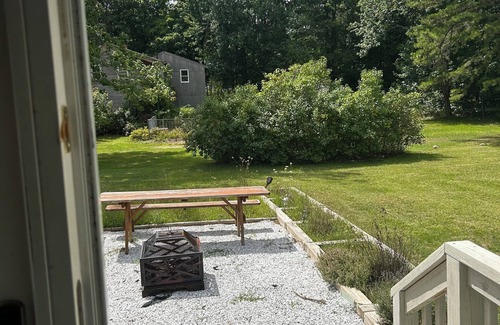 West Kennebunk Apartment | Cozy, Compact Farmhouse Apartment in West Kennebunk