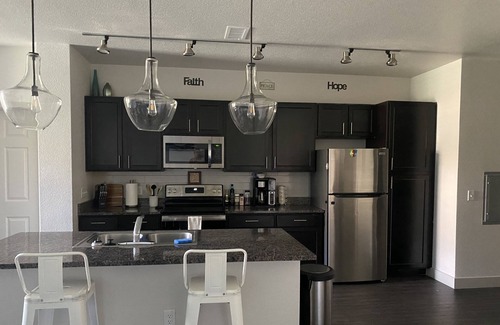 Evans Apartment | Cozy Condo.- 2 bdrm