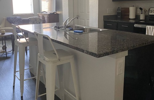Evans Apartment | Cozy Condo.- 2 bdrm