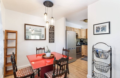 Carbondale Apartment | Cozy condo in the heart of downtown Carbondale