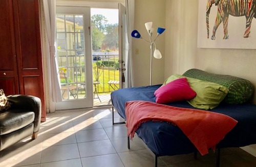 Orlando Condo | Cozy condo.Laundry, balcony, pool , pier, lake .Close to Disney ,UCF, Downtown .
