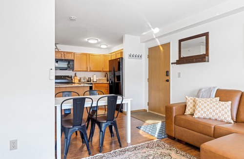 Big Sky Condo | Cozy Condo Located Minutes from the Biggest Skiing in America