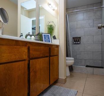 Three Rivers Apartment | Cozy Condo minutes from the Sequoia National Park